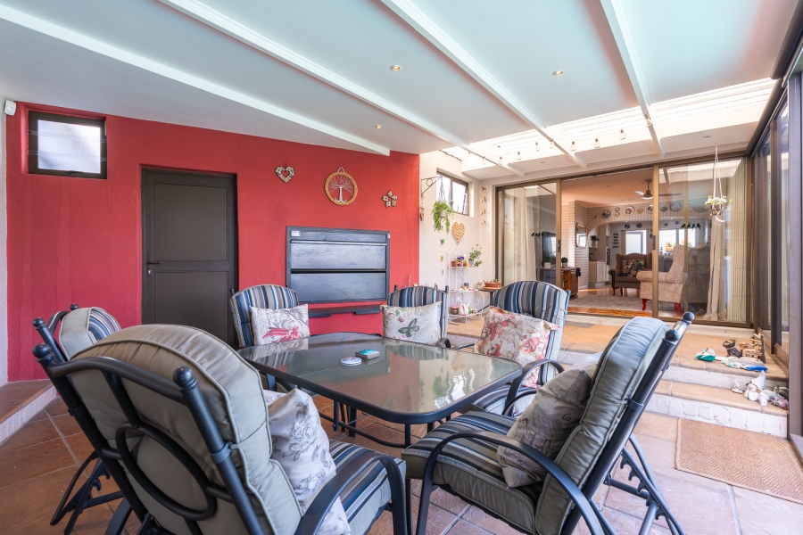 4 Bedroom Property for Sale in Edgemead Western Cape